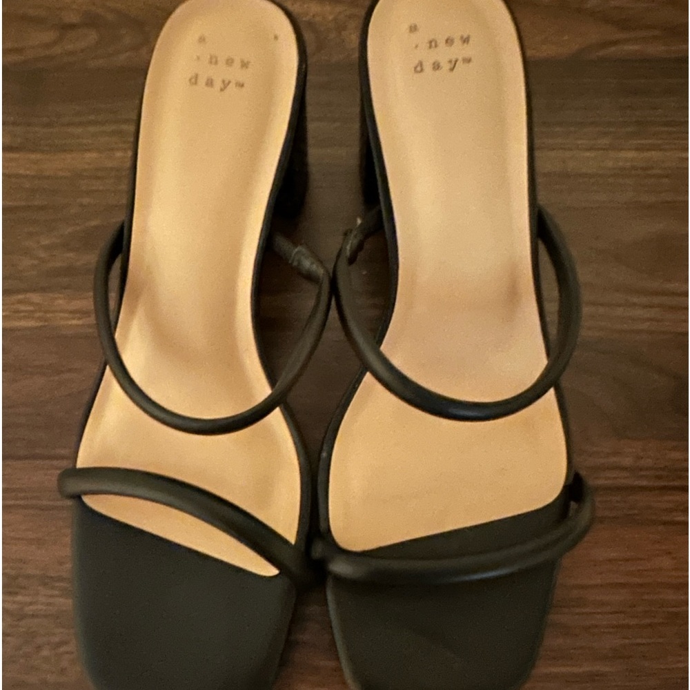 Cute black heels